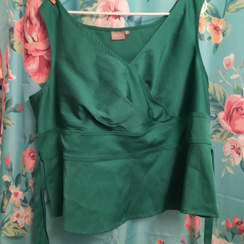 Custom made sleeveless top
